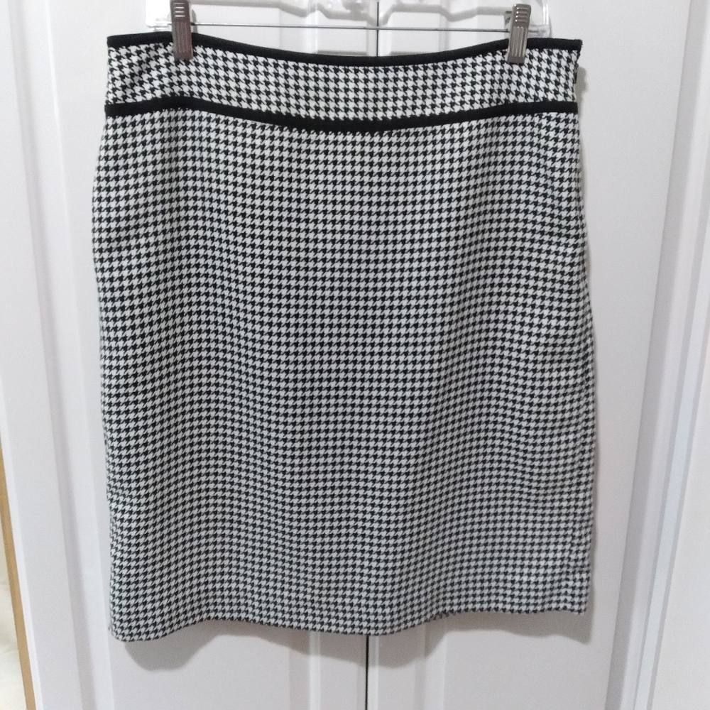 Covington Essentials Pencil Skirt Houndstooth Black/white Career Size 12